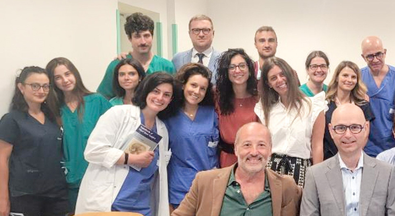 https://statics.cedscdn.it/photos/MED_HIGH/2026/01/08/9285923_08122146_intervento_policlinico_bari_salvata_vista_bambina_10_anni_cosa_sappiamo.jpg