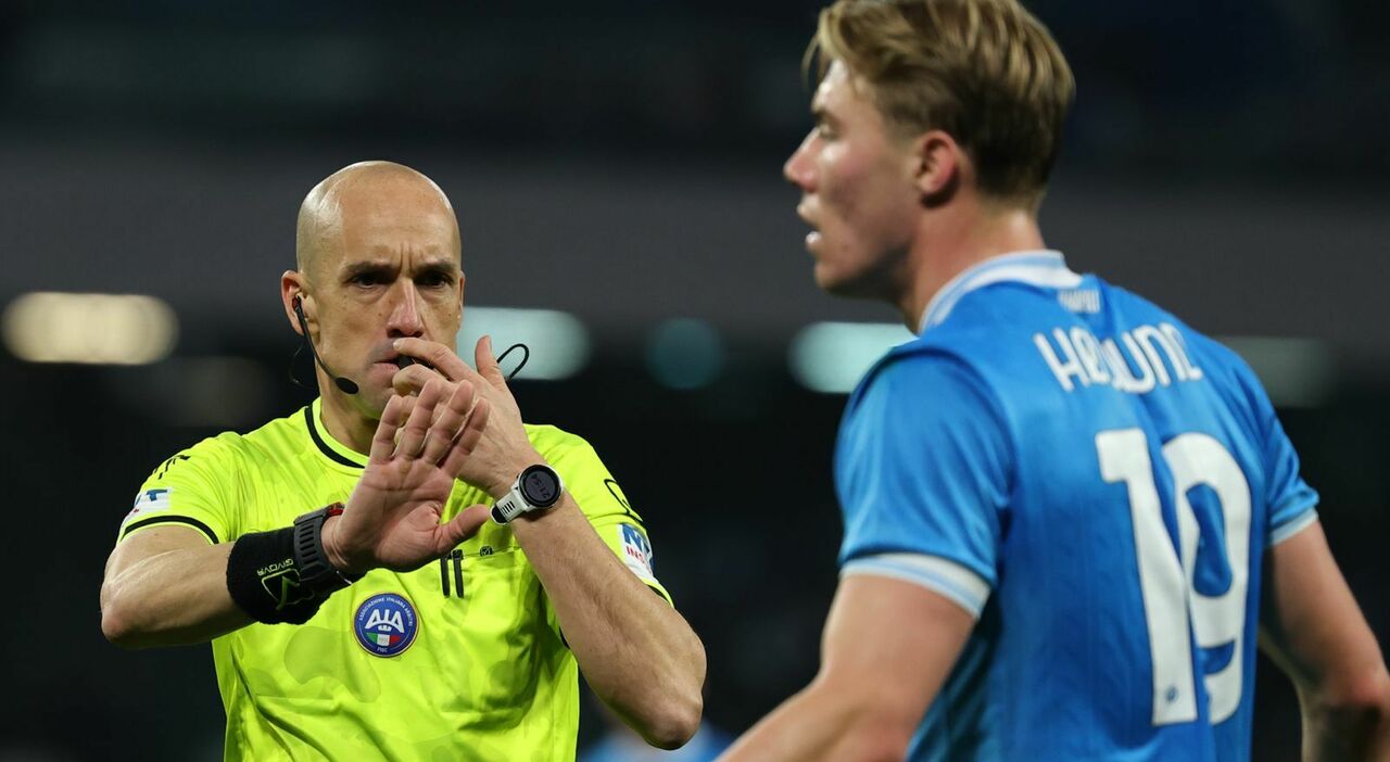 Napoli Parma 0 0, lo stop amaro e la dura legge del Var Napoli Parma 0 0, lo stop amaro e la dura legge del Var