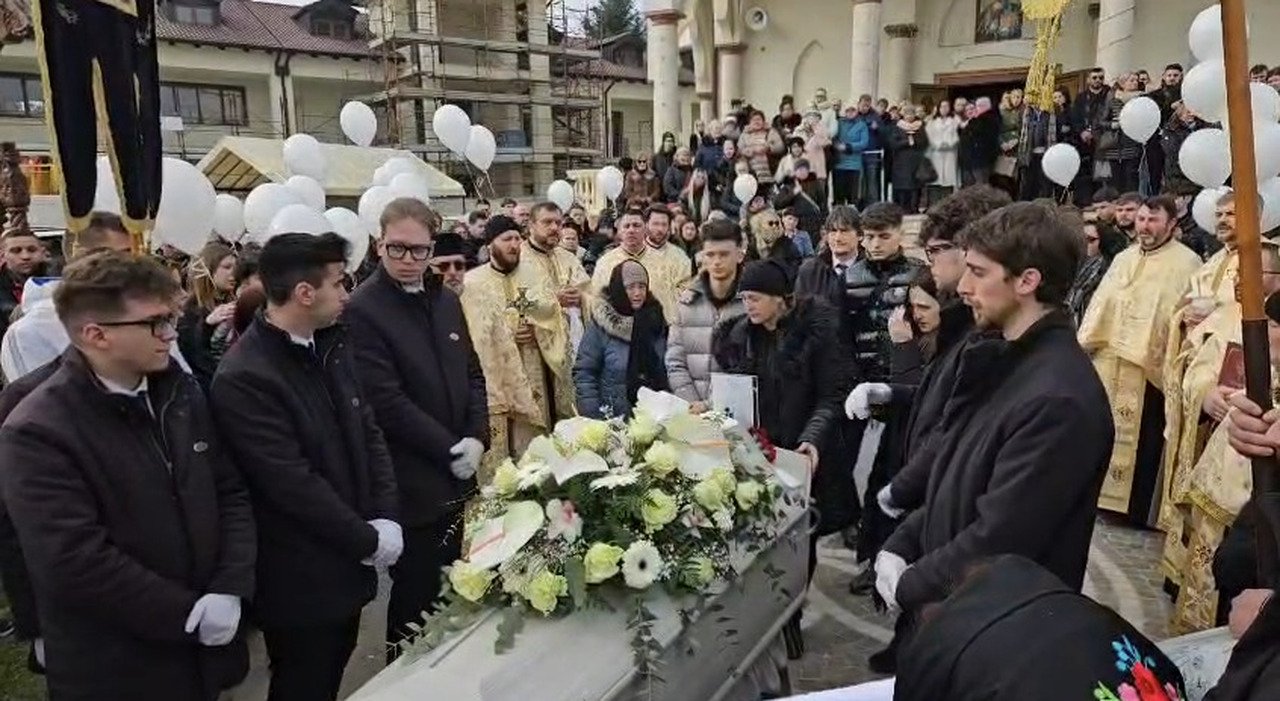 https://statics.cedscdn.it/photos/MED_HIGH/2026/01/15/9299289_15111828_sergiu_tarna_funerale.jpg