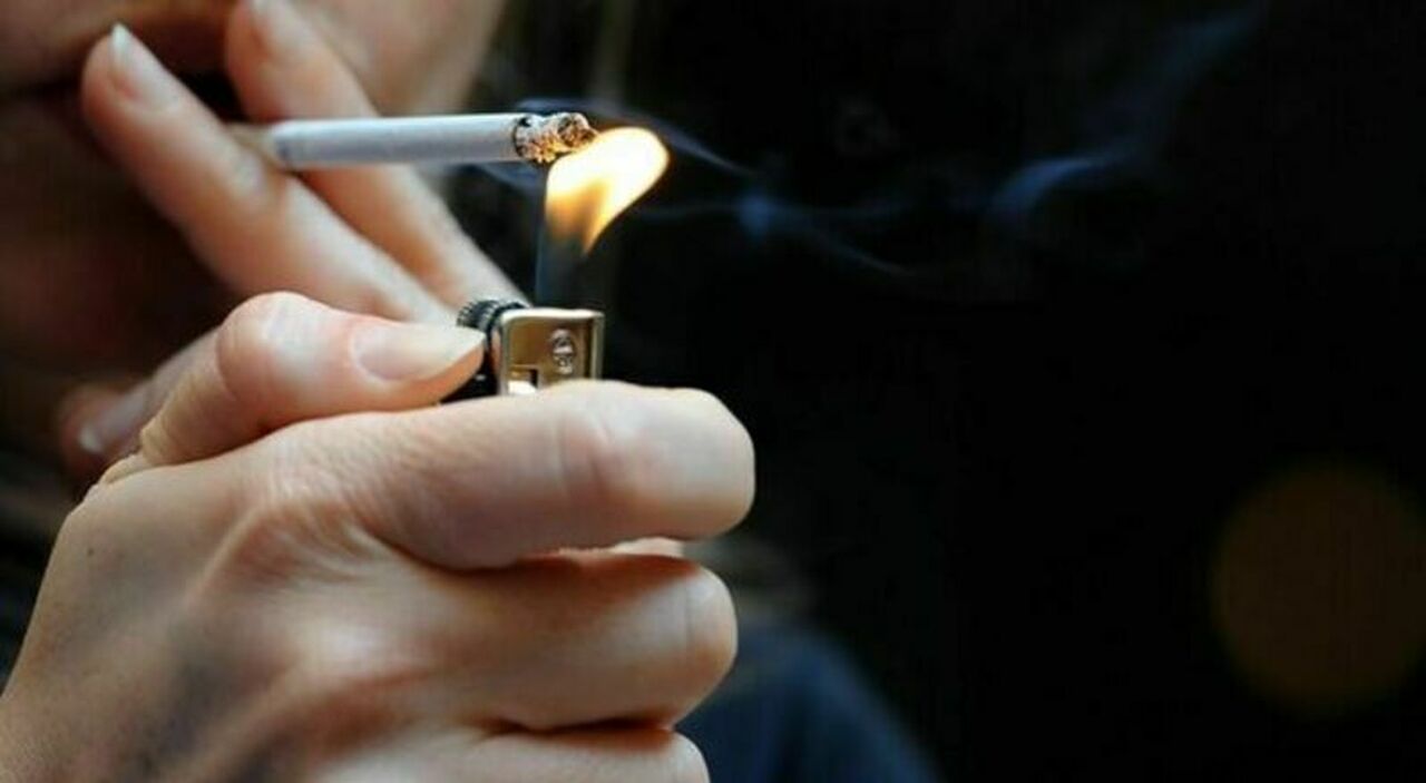 sigarette prezzi in aumento dal 16 gennaio rincari anche per il tabacco trinciato e i sigari il listino aggiornato con tutte le marche
