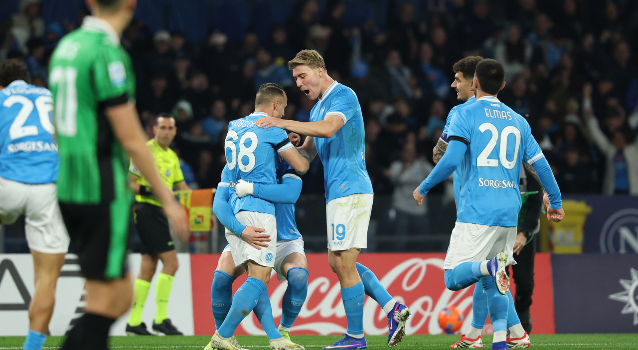 Napoli Sassuolo 1 0, le pagelle: Lobotka (7) ritrova il gol, Vergara (6) non ha paura, Laurienté (6,5) spaventa Conte. Classifica Serie A