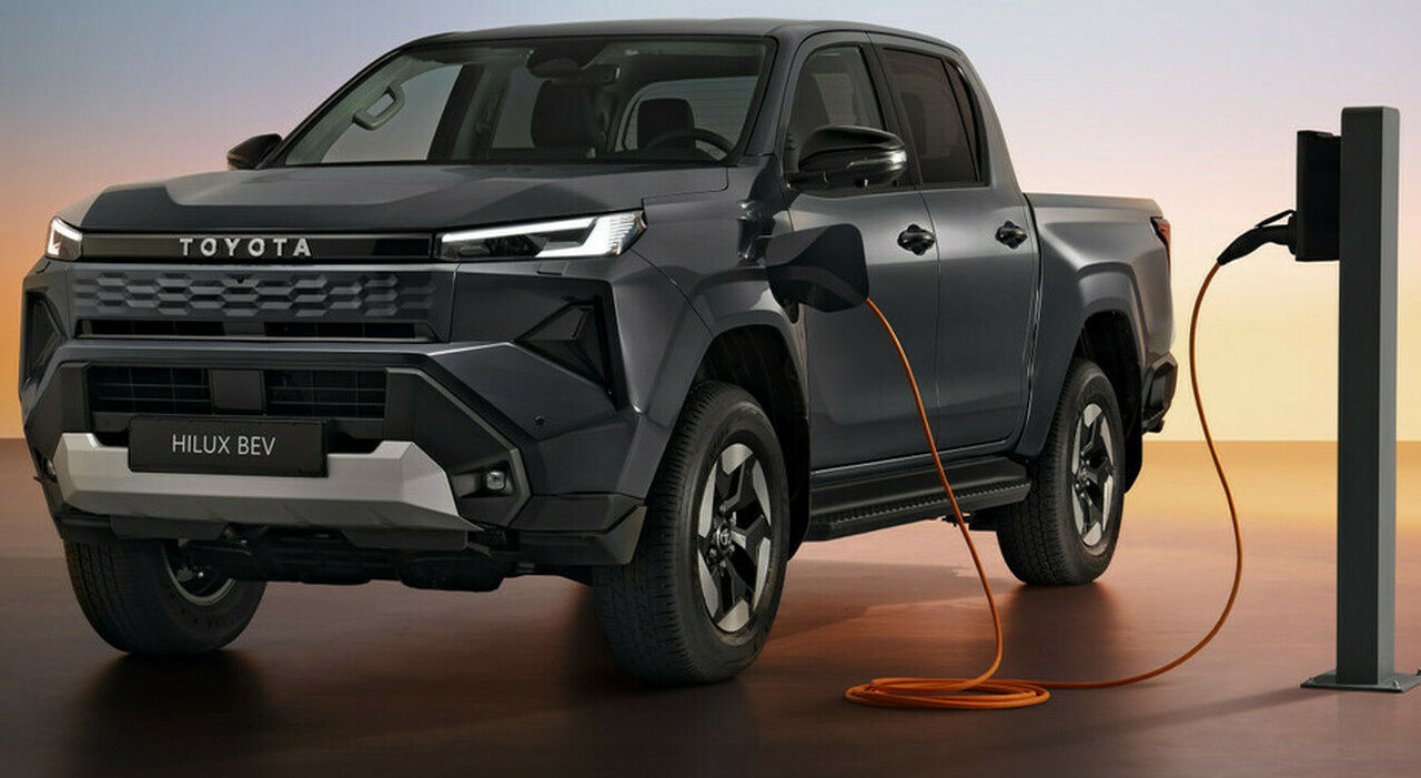 Il nuovo Toyota Hilux in versione Bev