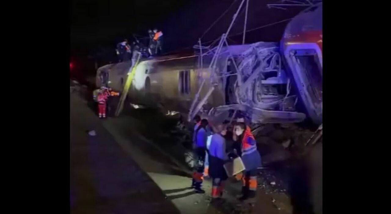 https://statics.cedscdn.it/photos/MED_HIGH/2026/01/19/9306766_19085708_treni_incidente_spagna_morti_feriti_andalusia_cosa_e_successo.jpg