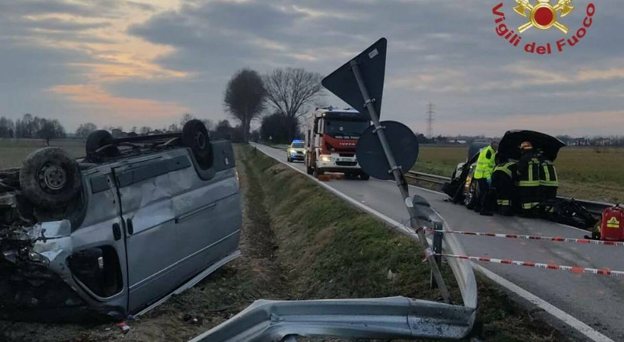 Incidente tra un furgone e un