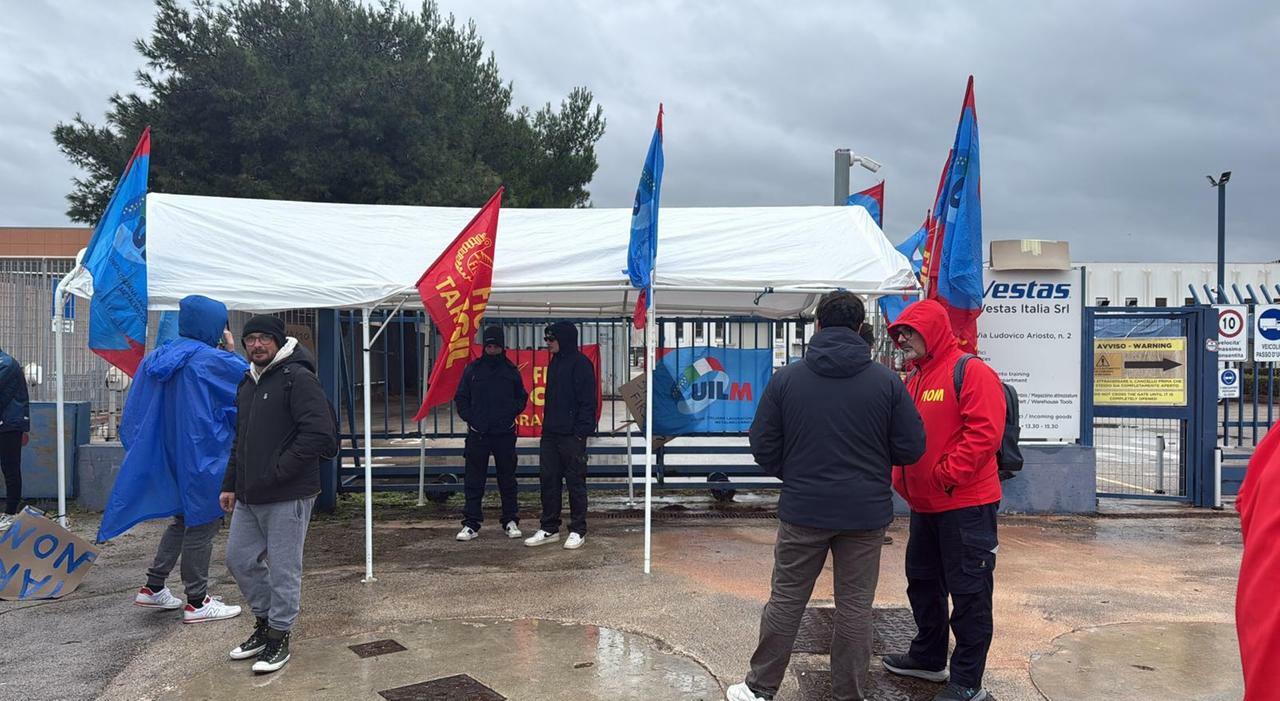 vestas brandine sdraie e attese una vita intera in gioco resistiamo e diciamo no da Quotidianodipuglia.it vestas brandine sdraie e attese una vita intera in gioco resistiamo e diciamo no