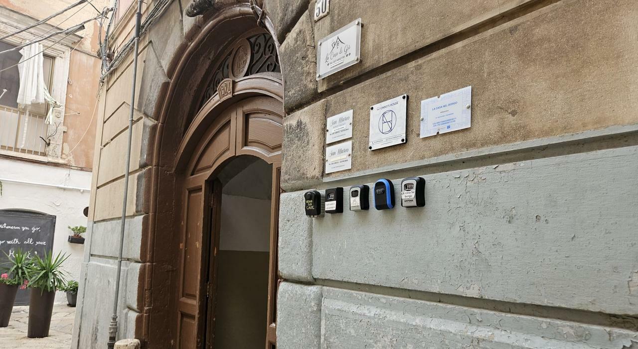 Bari, controlli su B&b e affitti brevi: oltre 500 sanzioni in un anno. Cinque i gestori denunciati Bari, controlli su B&b e affitti brevi: oltre 500 sanzioni in un anno. Cinque i gestori denunciati