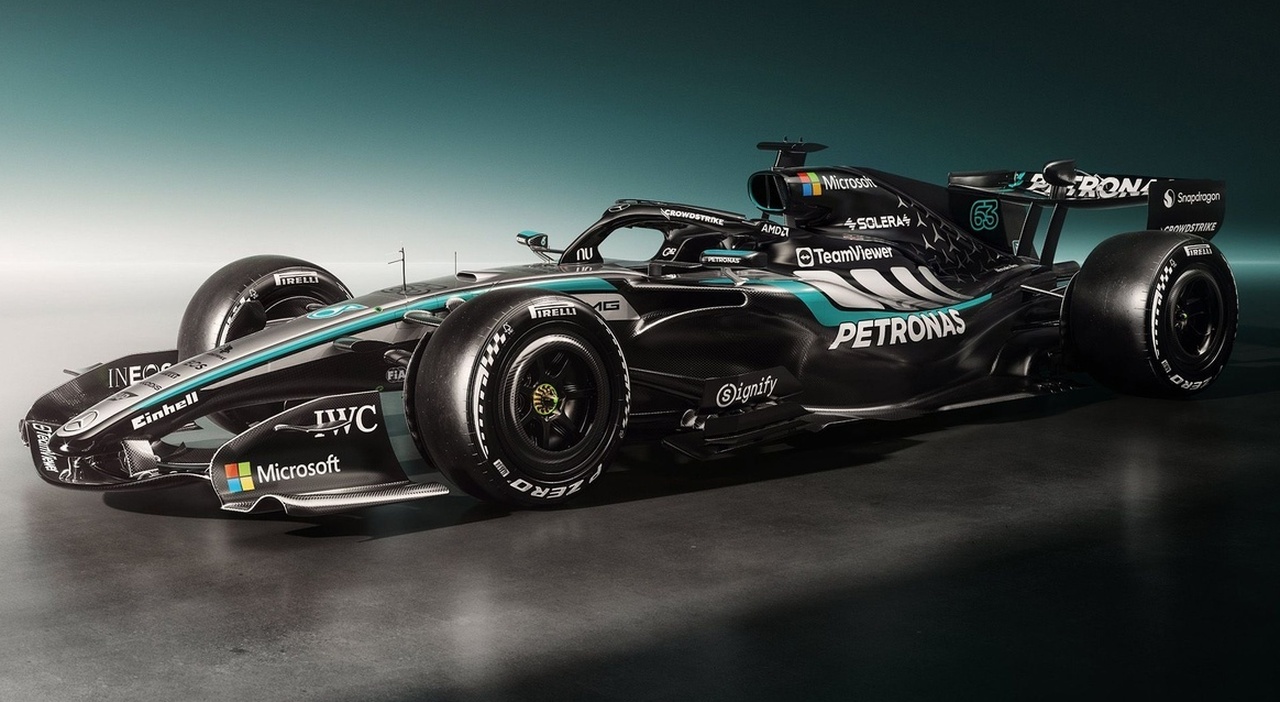 Mercedes, ecco la livrea della F1 W17 E Performance