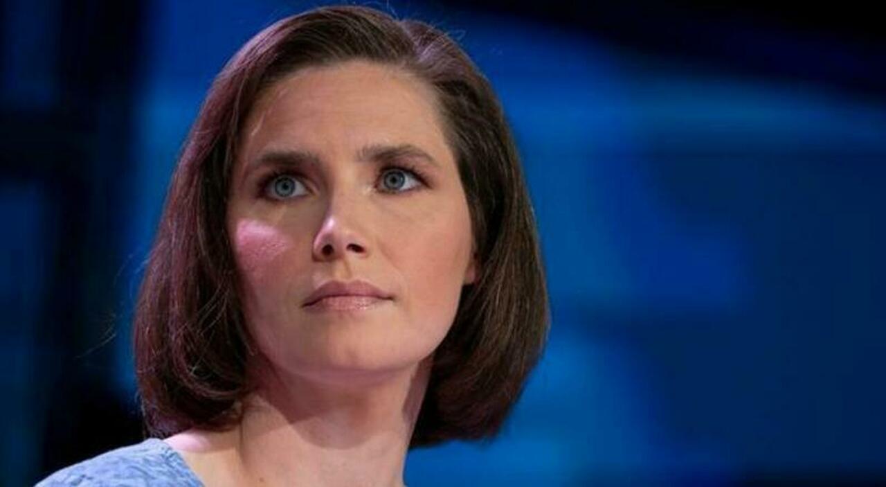 https://statics.cedscdn.it/photos/MED_HIGH/2026/01/23/9315426_23122404_amanda_knox_ritorno_italia_documentario_uomo_chi_e_giuliano_mignini.jpg