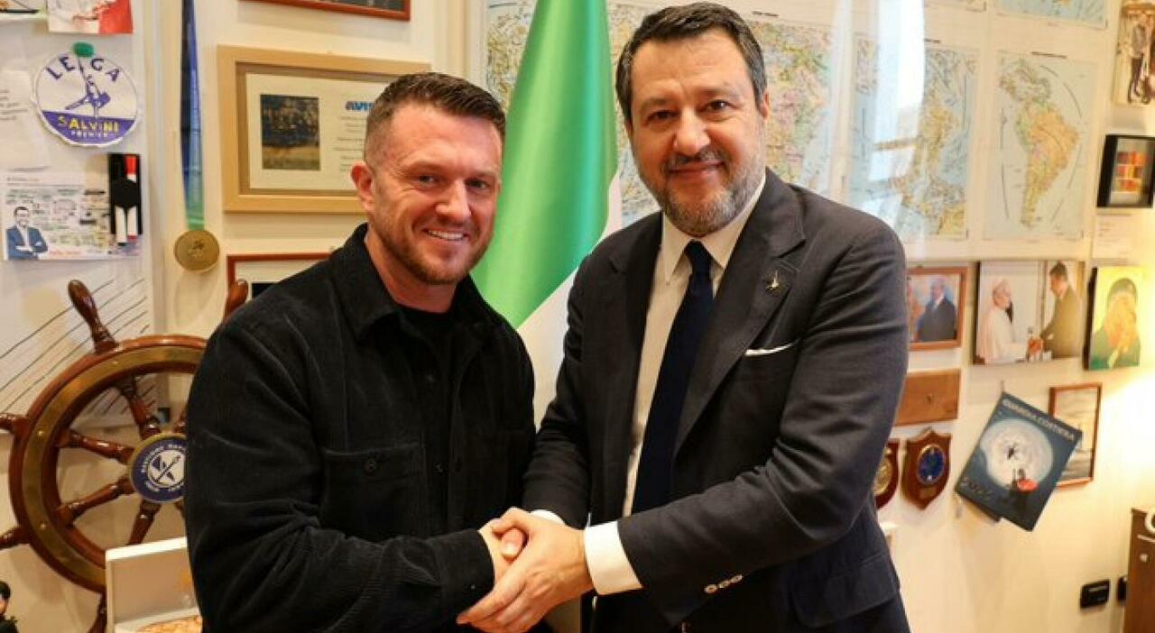 https://statics.cedscdn.it/photos/MED_HIGH/2026/01/25/9319142_25132427_matteo_salvini_famiglia_bosco_tommy_robinson_polemiche_gender_woke.jpg
