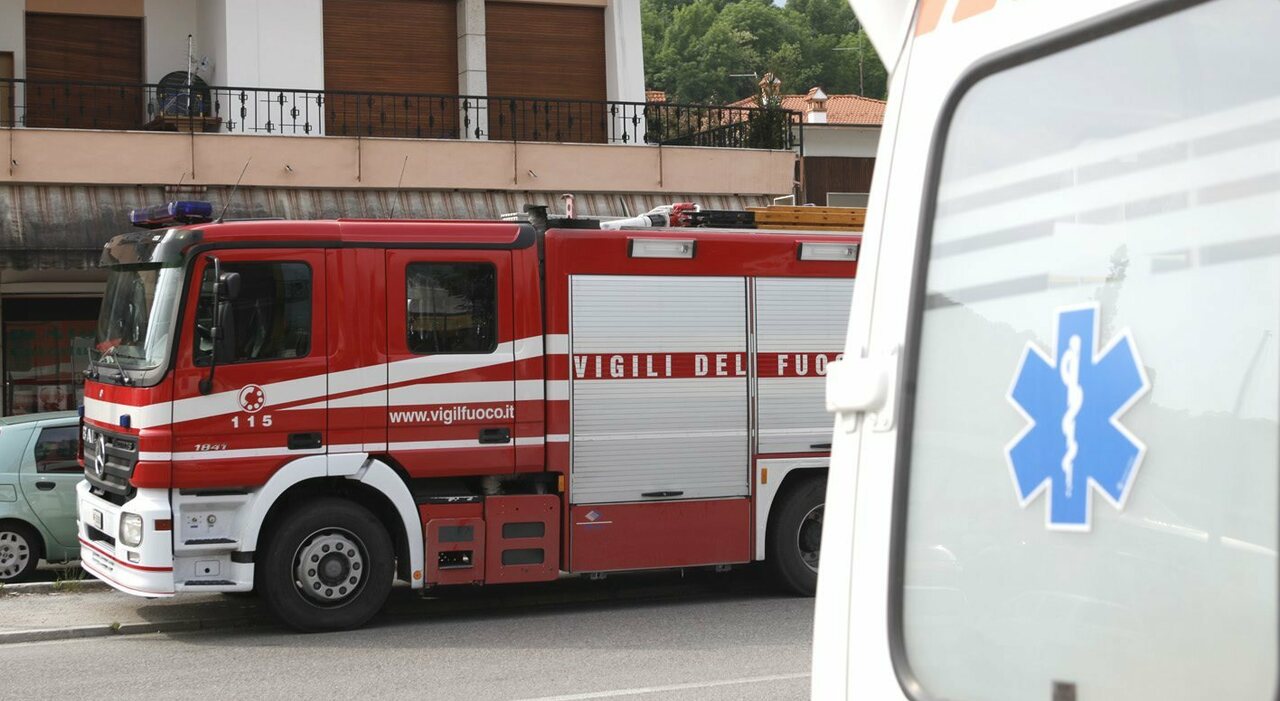 donna trovata morta in casa a lanciare l allarme i vicini che non la sentivano da giorni corpo in avanzato stato di decomposizione