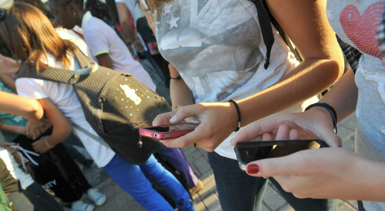 Dialetto addio, in famiglia lo parla solo il 10% degli italiani. Esplodono le lingue straniere: 7 su 10 ne sa ...