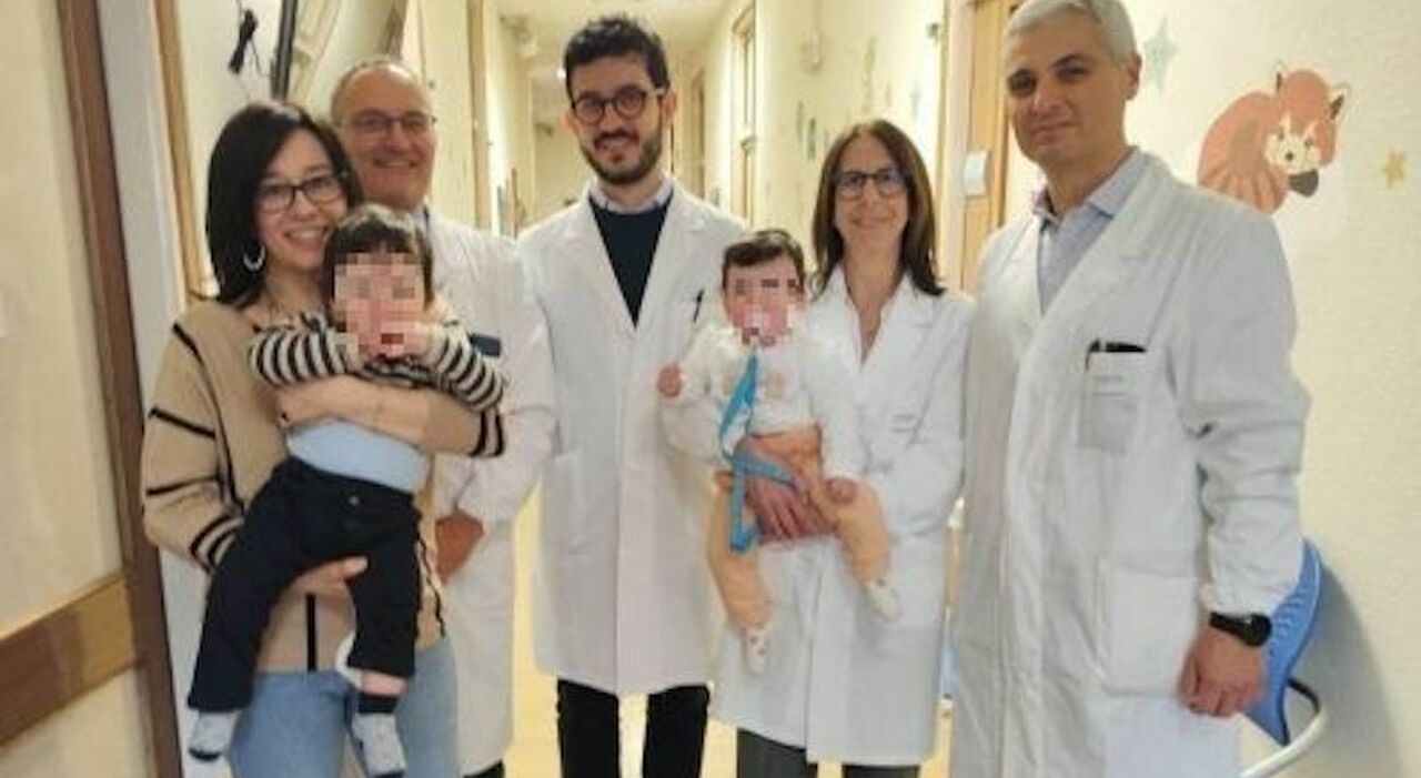 neonato ha una rara patologia che ruba sangue al cervello il piccolo gabriel salvo con un intervento senza precedenti