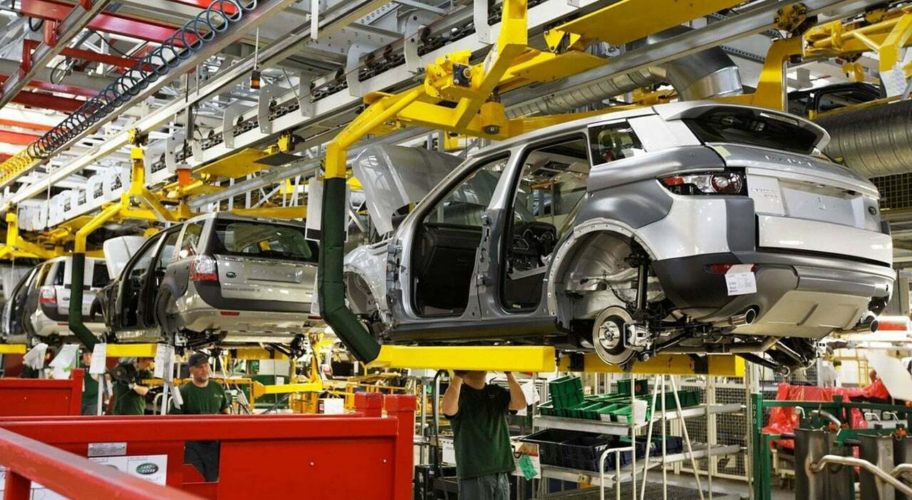 Una fabbrica auto in GB