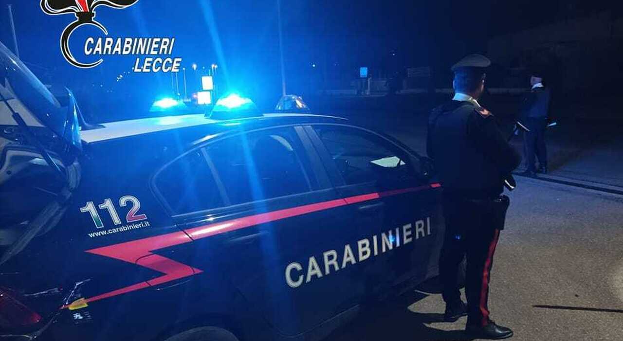 salento tenta di strangolare la ex dopo la fine della relazione arrestato un giovane