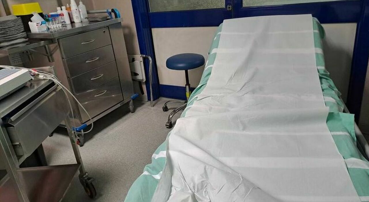 bari morta in ospedale la donna a cui il figlio aveva staccato i macchinari salvavita l uomo agli arresti