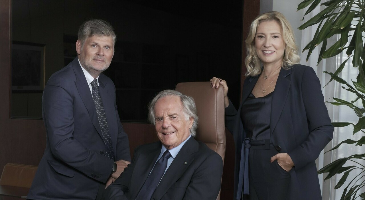 Da sinistra Lorenzo Benigni, direttore relazioni istituzionali Elt group, Enzo Benigni, presidente e ceo Elt Group e Domitilla Benigni, ceo e coo Elt Group
