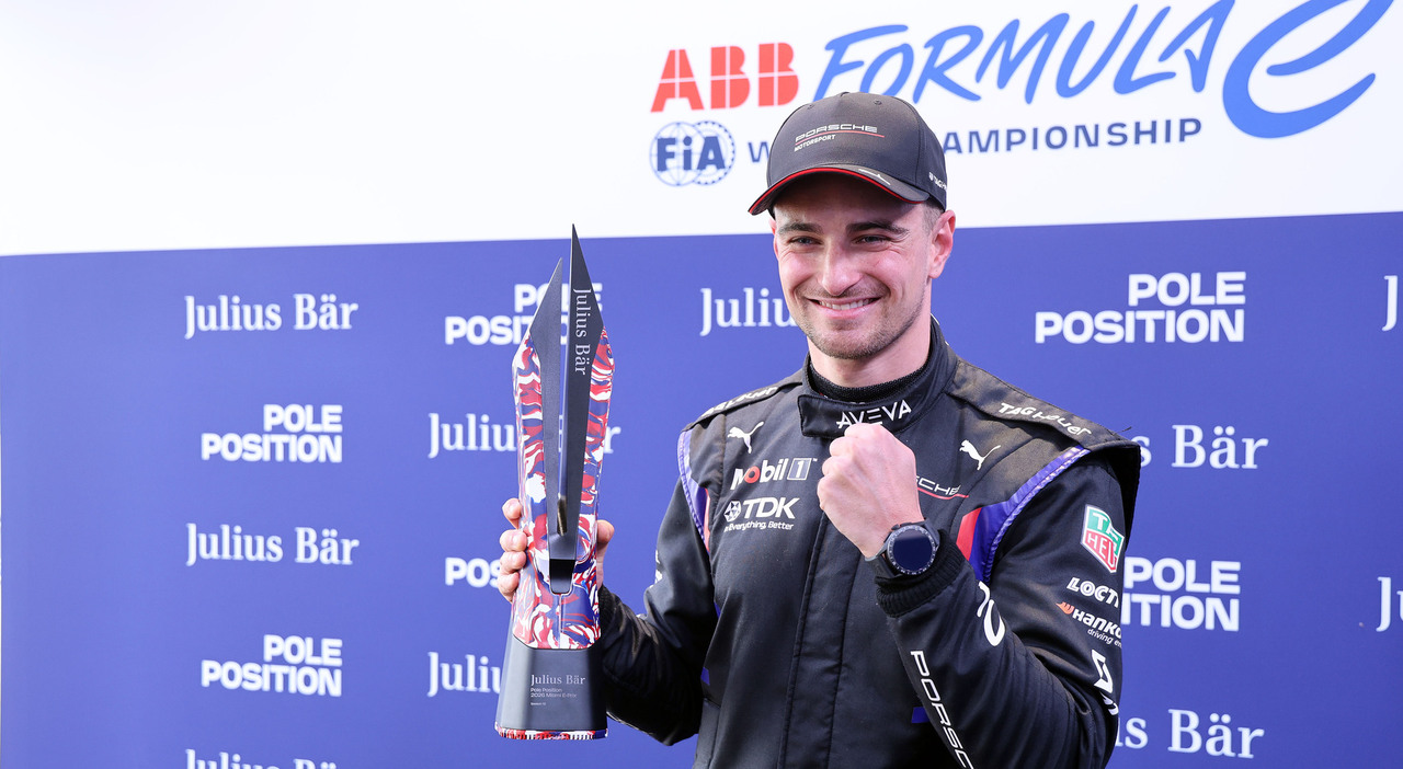 Nico M&uuml;ller con la Porsche si &egrave; aggiudicato la seconda pole della stagione 12 a Miami