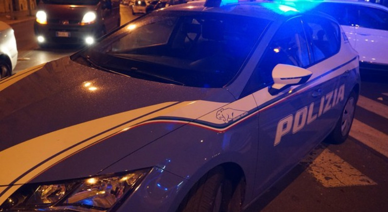 Due accoltellati durante la festa patronale, arrestato un 16enne: si è costituito