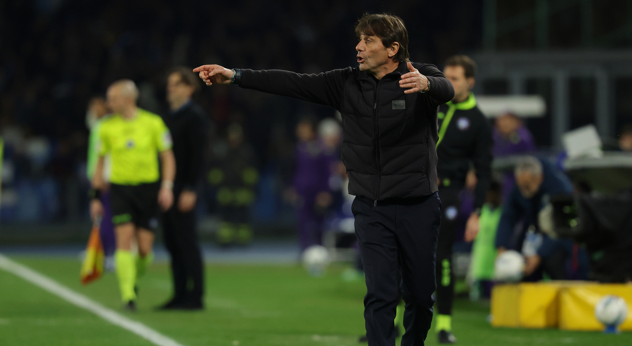 napoli antonio conte vince la panchina d oro 232 il miglior allenatore della serie a un orgoglio