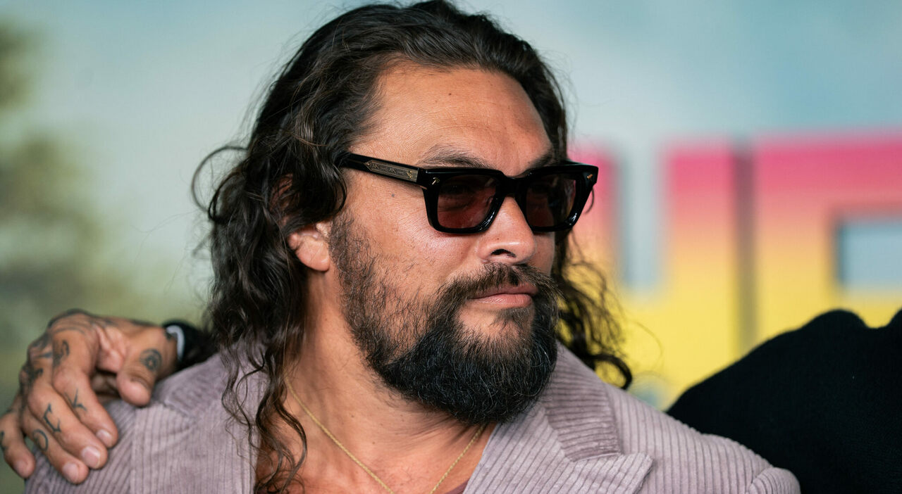 https://statics.cedscdn.it/photos/MED_HIGH/2026/02/03/9336914_03122803_jason_momoa_eta_fratelli_demolitori_dave_bautista_street_fighter_dc_figlio.jpg