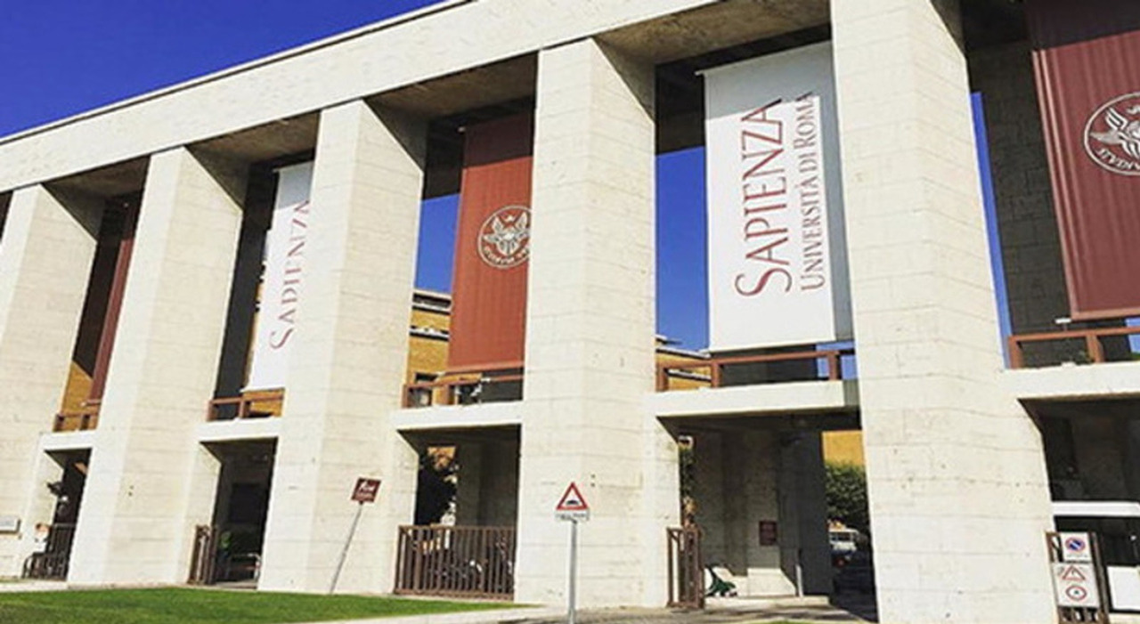 https://statics.cedscdn.it/photos/MED_HIGH/2026/02/03/9337230_03173428_sapienza_universita_roma_attacco_hacker_filorussi_riscatto_tempo_ultimissime.jpg