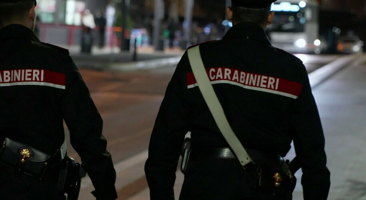 https://statics.cedscdn.it/photos/MED_HIGH/2026/02/08/9347174_08112055_9337010_03124425_piazza_dante_i_carabinieri_1_.jpg
