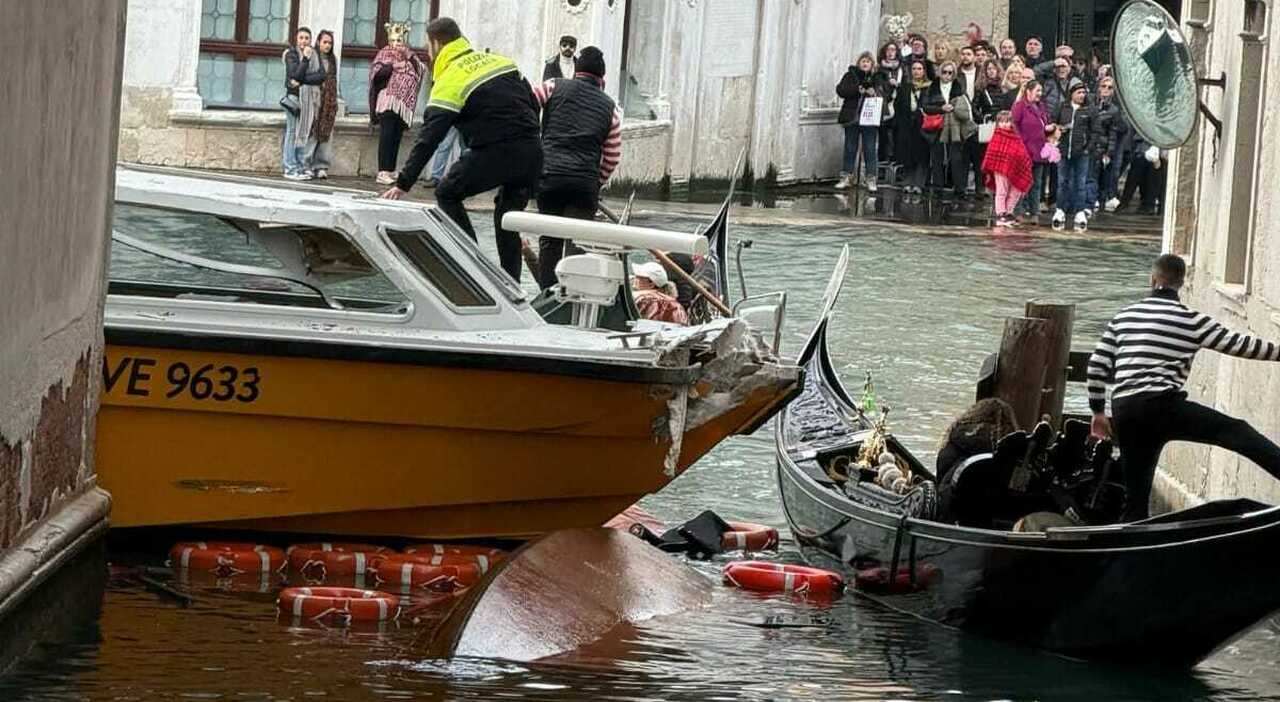 Incidente a Rialto, lancione sperona due gondole: il comandante non riusciva a fermarsi per un