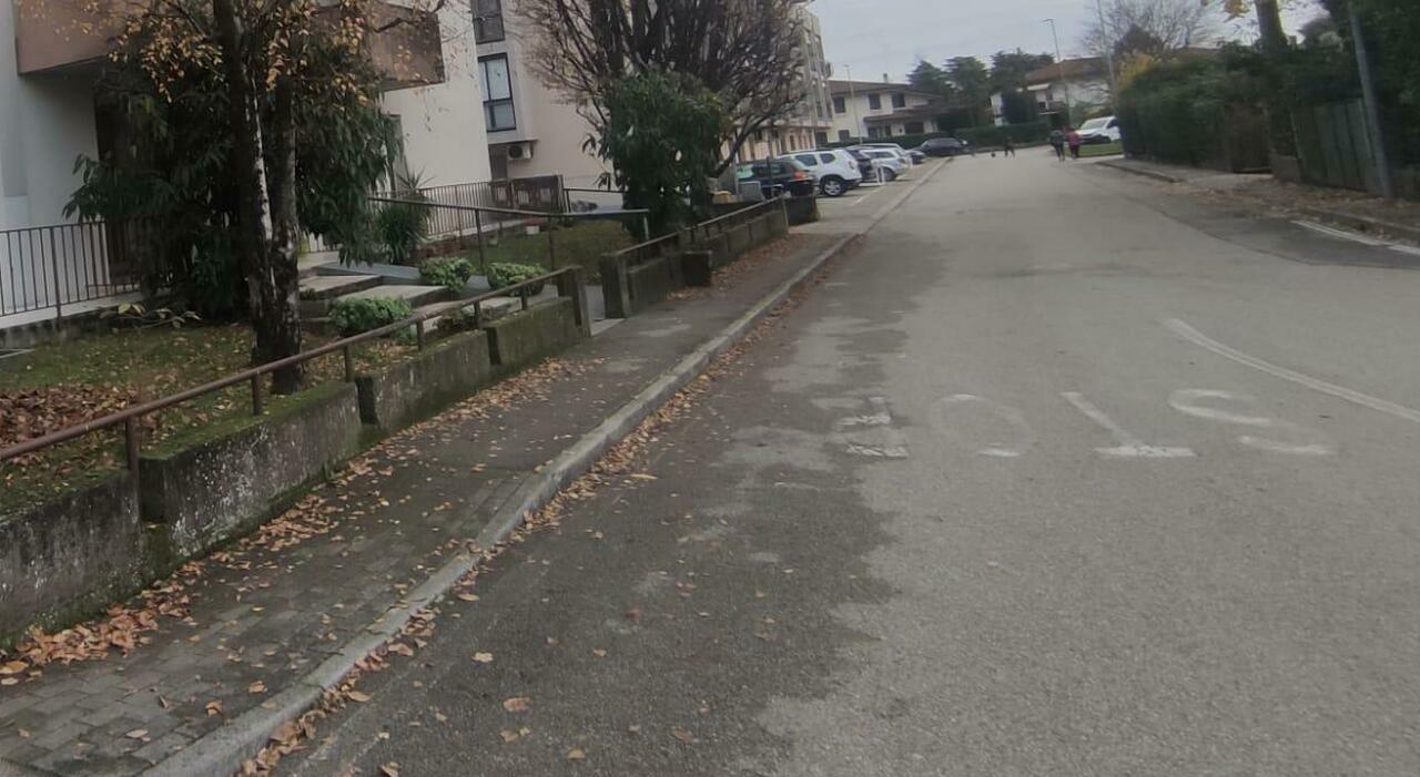 rissa con spranghe chiavi inglesi e scacciacani tra famiglie rivali il regolamento di conti per un amore conteso