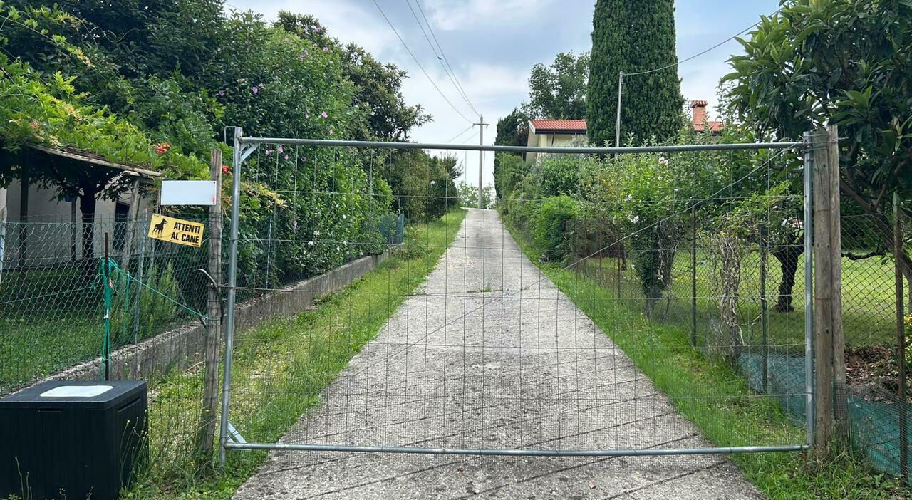 hanno pile di soldi nascosti in casa la soffiata di un amica fa scattare una rapina armata dopo scuola pistole puntate alla testa di un 19enne davanti alla mamma