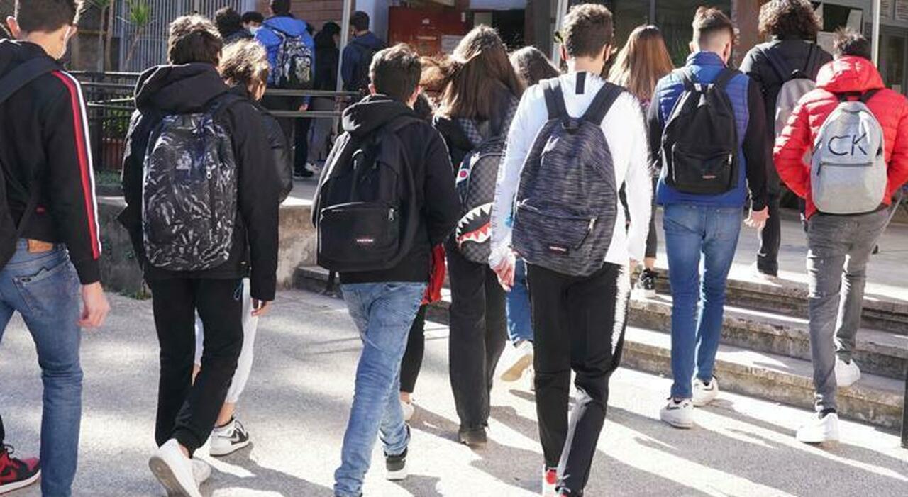 scuola si cambia settimana corta dal prossimo anno in tutti gli istituti superiori da Corriereadriatico.it scuola si cambia settimana corta dal prossimo anno in tutti gli istituti superiori