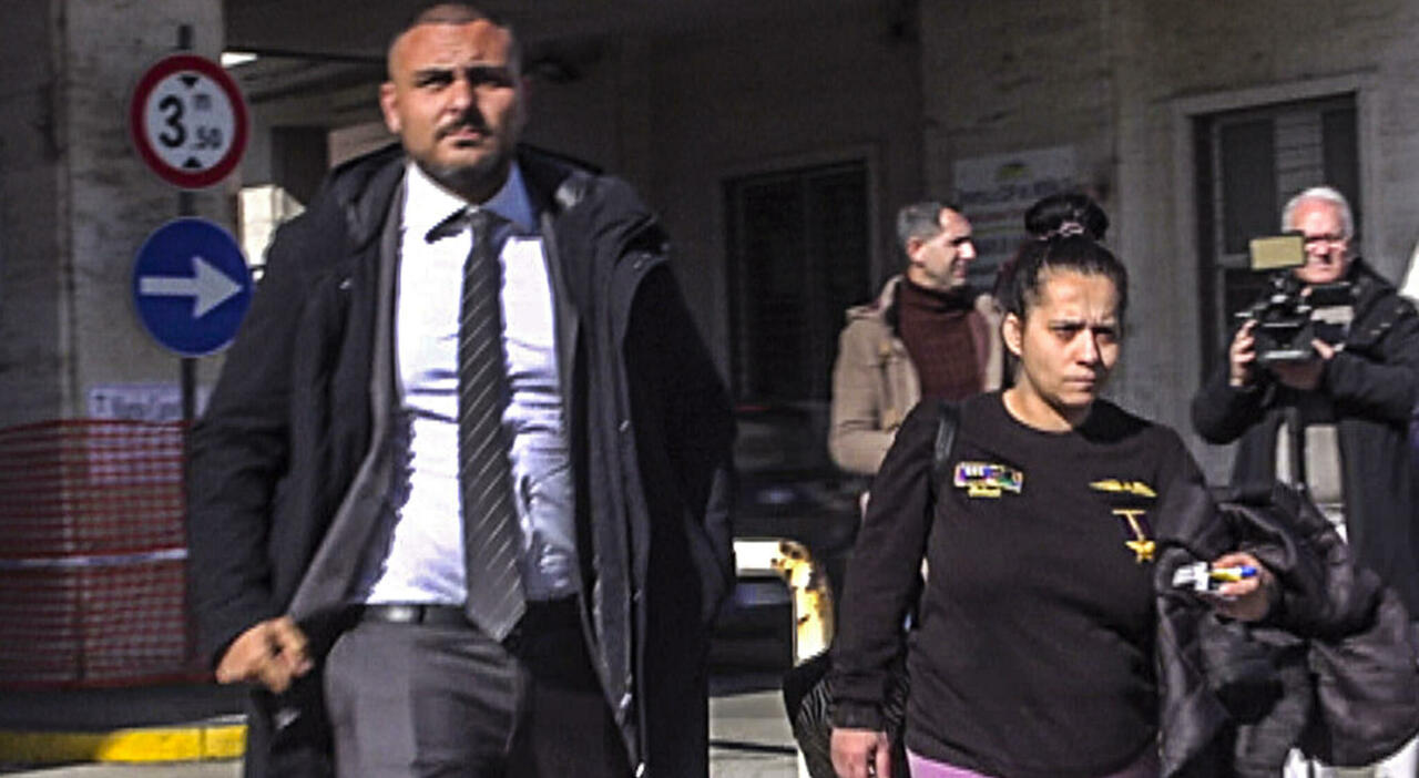 cuore bruciato ora 232 scontro tra medici per il bambin ges249 il bimbo non 232 trapiantabile ma al monaldi vogliono rioperarlo