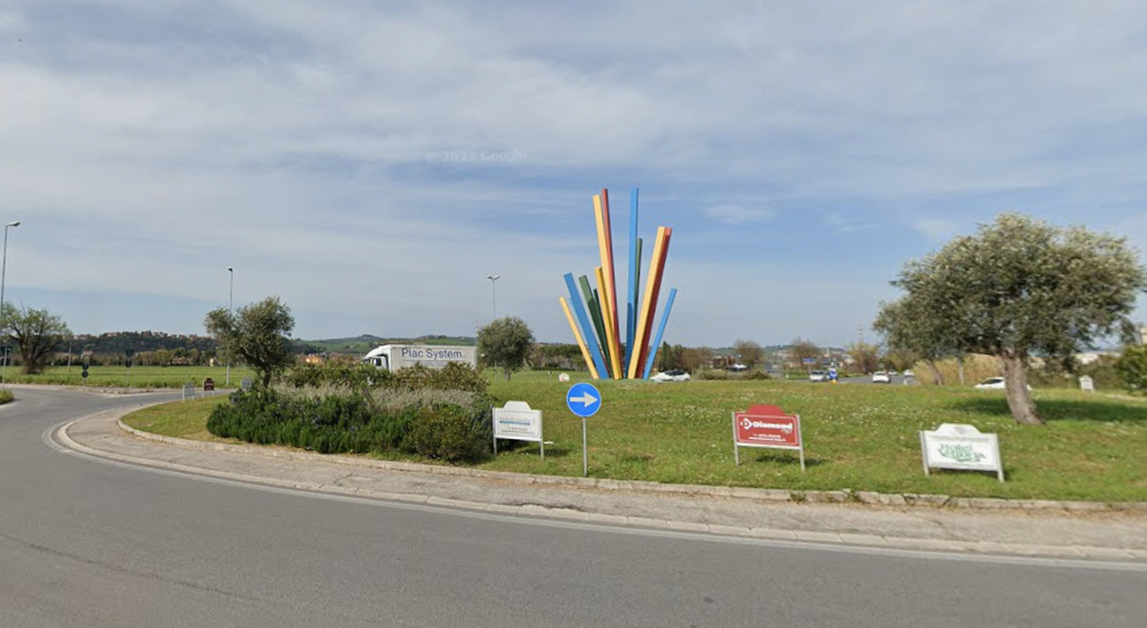 Operaio muore investito, choc sulla Montelabbatese. Andava al lavoro in bicicletta alle 5.30 quando un?auto lo ha travolto Operaio muore investito, choc sulla Montelabbatese. Andava al lavoro in bicicletta alle 5.30 quando un?auto lo ha travolto