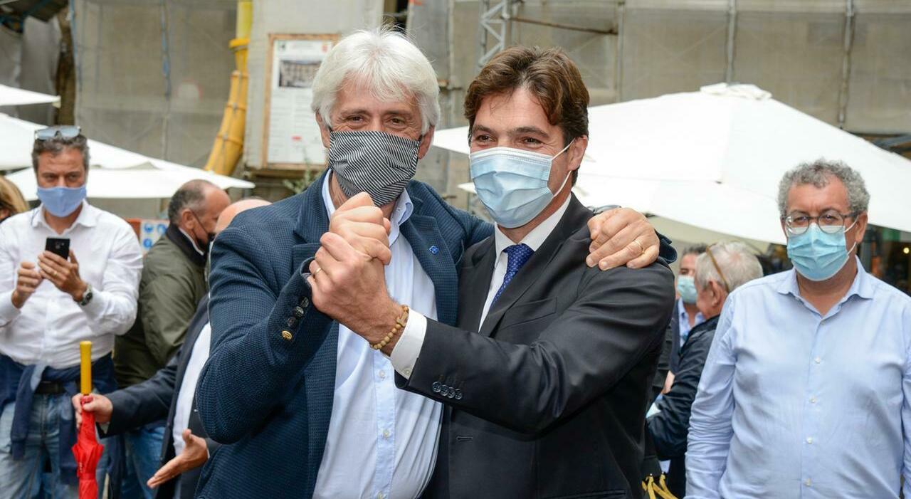 Macerata, Parcaroli non si sa cosa aspetta, ora Tittarelli ci crede. L?ok al bis del sindaco agita la maggioranza. Le alternative D?Alessandro e Renna già litigano Macerata, Parcaroli non si sa cosa aspetta, ora Tittarelli ci crede. L?ok al bis del sindaco agita la maggioranza. Le alternative D?Alessandro e Renna già litigano