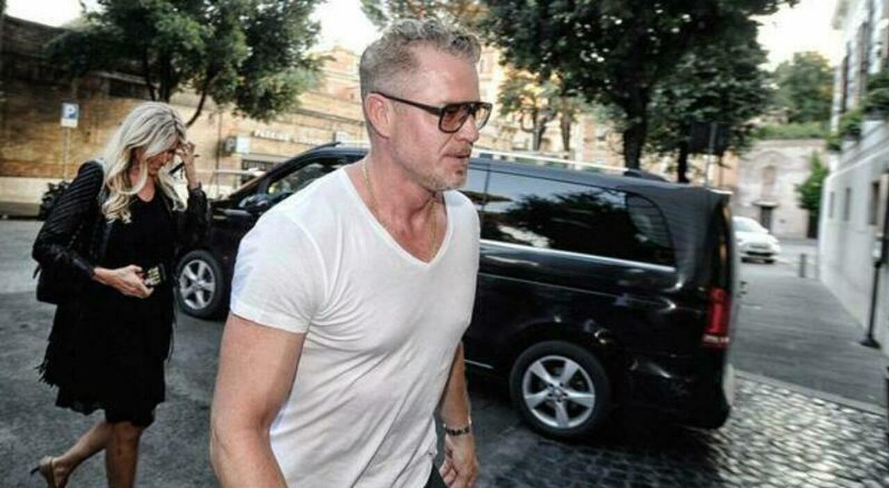 https://statics.cedscdn.it/photos/MED_HIGH/2026/02/20/9371941_20150137_sla_malattia_sintomi_morte_eric_dane.jpg