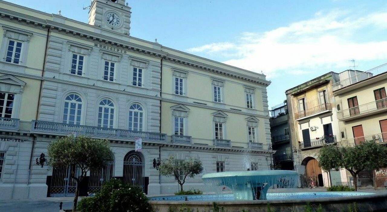 Faida ad Afragola, ferito un 70enne che faceva la vedetta ad una piazza di spaccio Faida ad Afragola, ferito un 70enne che faceva la vedetta ad una piazza di spaccio