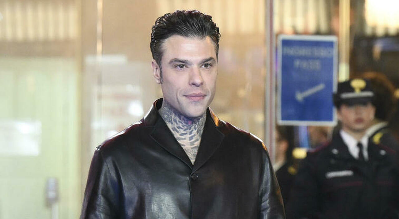 https://statics.cedscdn.it/photos/MED_HIGH/2026/02/24/9379177_24121827_fedez_spegne_voci_terzo_figlio_no_annuncio_sanremo.jpg