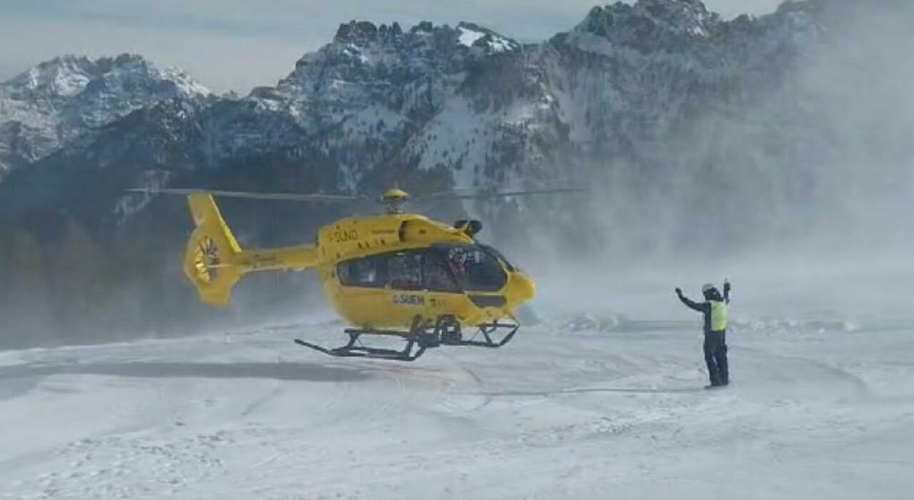 tredicenne cade rovinosamente sulla pista da sci sotto gli occhi della mamma 232 ferito portato in ospedale in elicottero