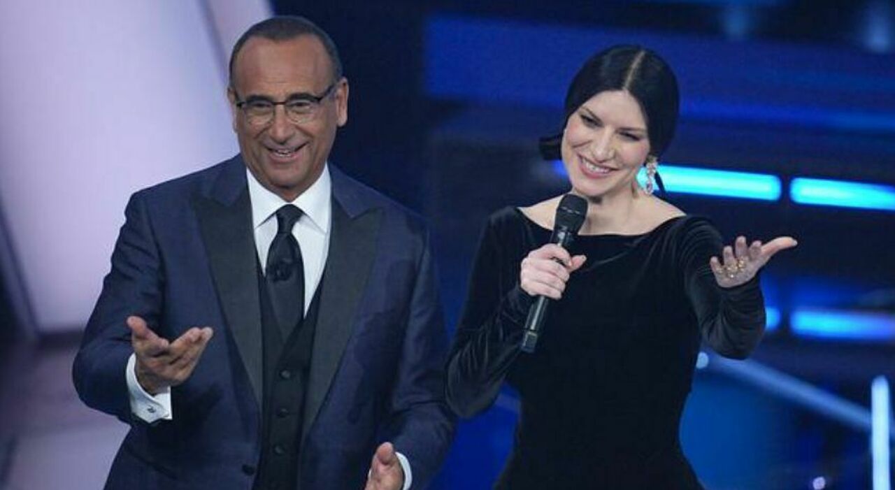 Stasera la serata cover: la scaletta. Sul palco Bianca Balti