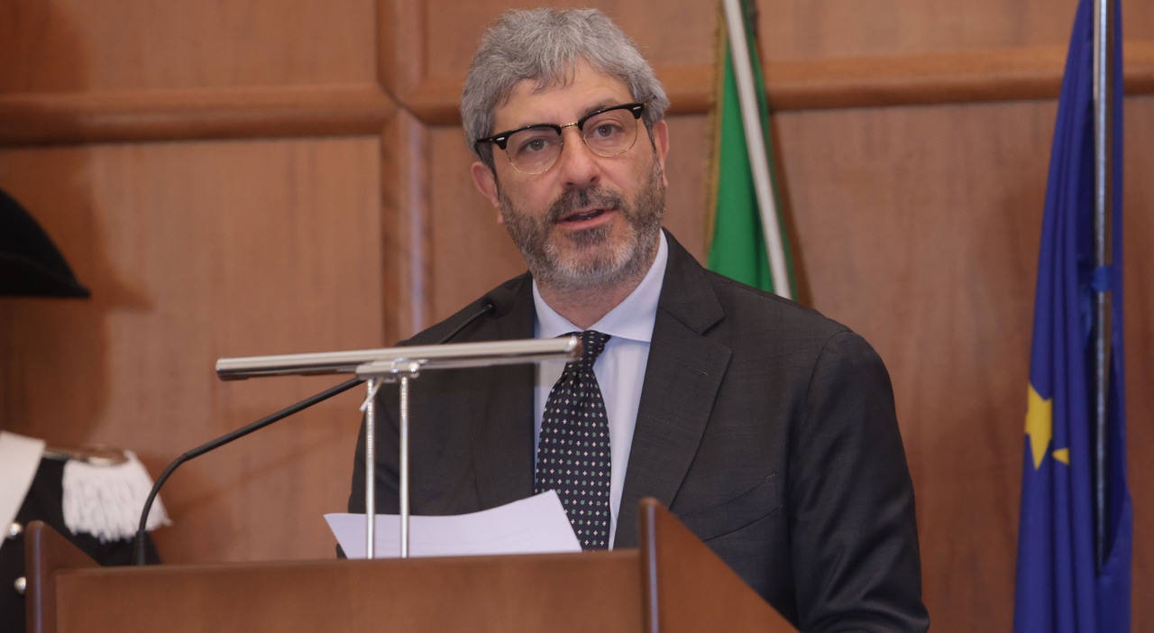 Fico: «Gravità situazione al Monaldi appresa dai media a febbraio» Fico: «Gravità situazione al Monaldi appresa dai media a febbraio»