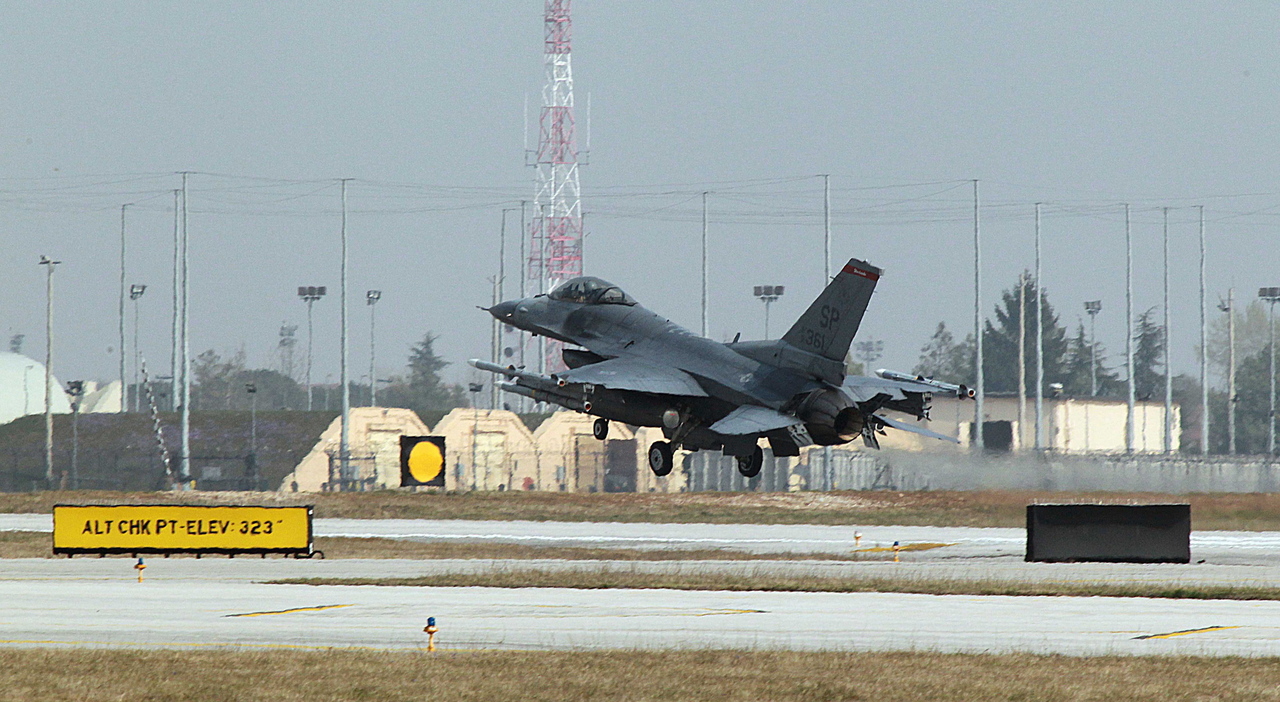 base usaf di aviano innalzata l allerta sicurezza misure antiterrorismo per i possibili attacchi dell iran alle infrastrutture degli stati uniti