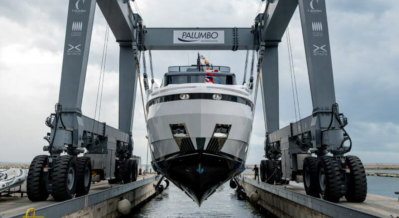 Uno yacht nel cantiere Palumbo