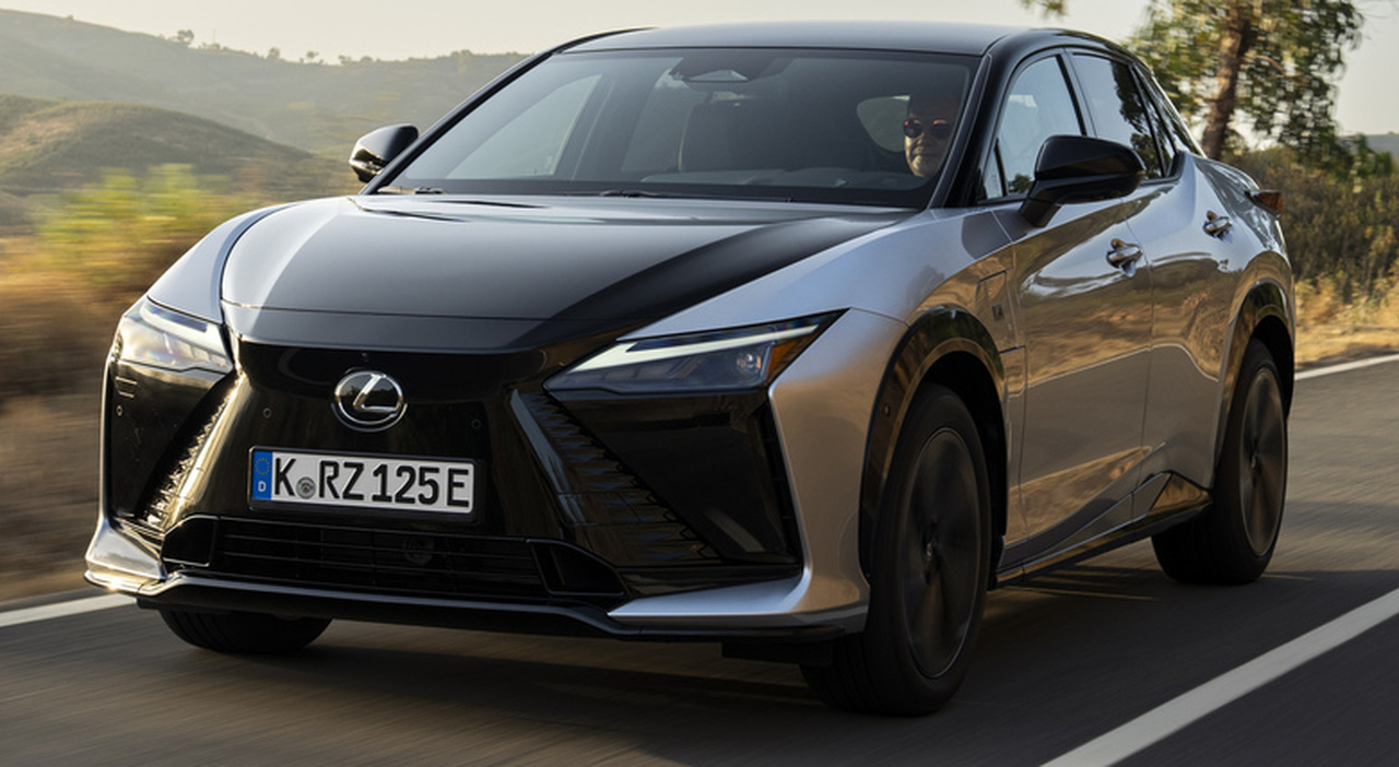 Lexus RZ