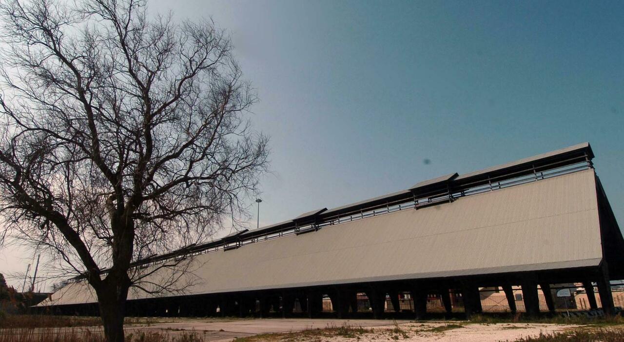 Via alla gara da quasi un milione per progettare e realizzare il restauro del capannone ex Montecatini