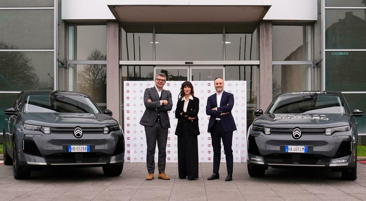 Paolo Bellino, Amministratore Delegato e Direttore Generale di RCS Sports & Events; Antonella Bruno, Managing Director Stellantis Italia, e Giovanni Falcone, Managing Director Citro&euml;n Italia