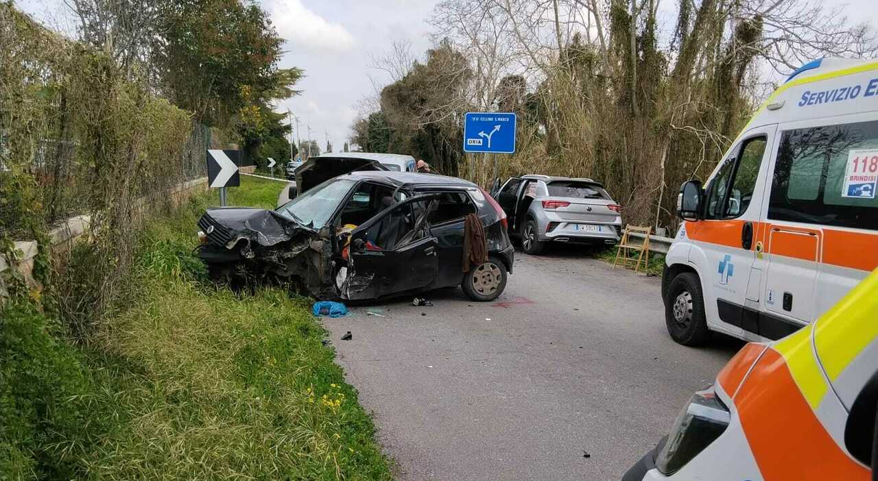 incidente fra tre veicoli sulla provinciale un morto feriti in ospedale