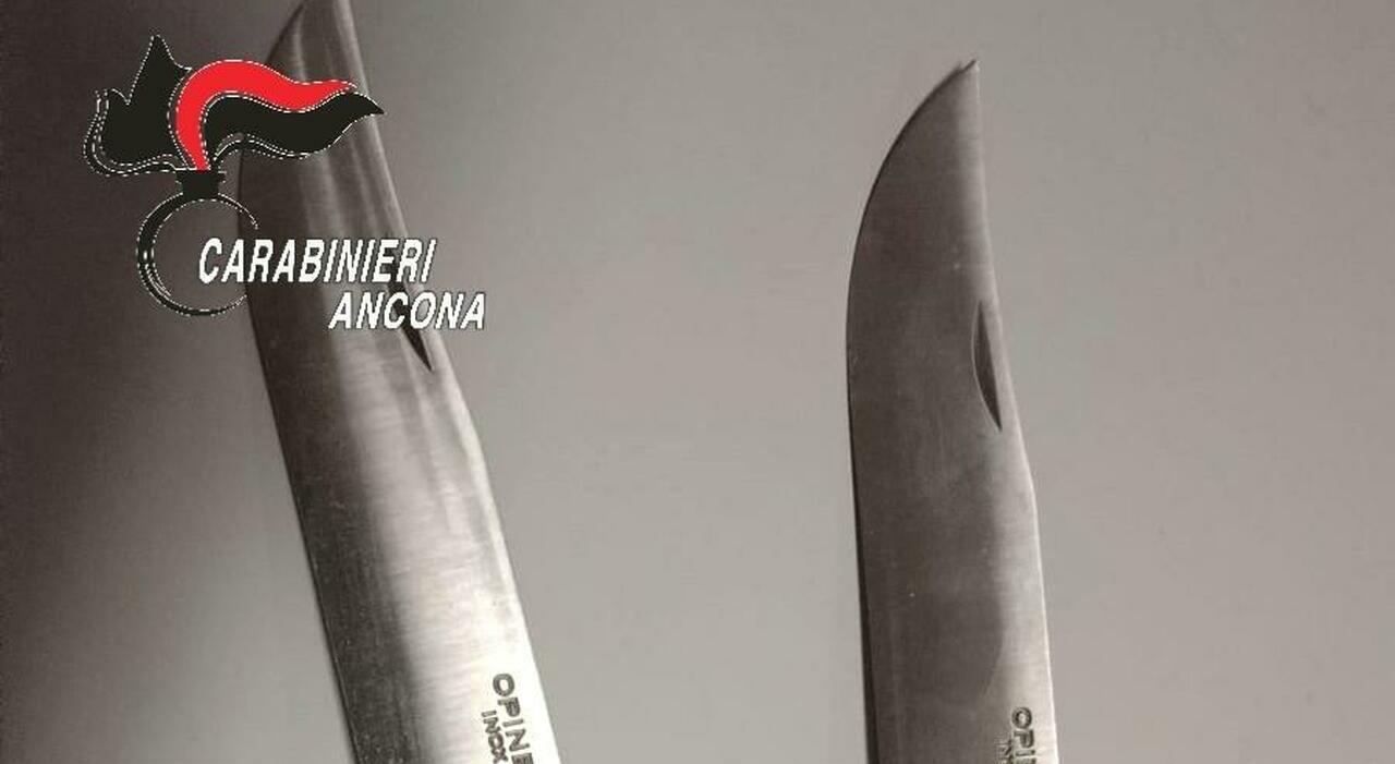 girano in centro a senigallia armati di coltelli nei guai 2 ragazzini uno ha 14 anni