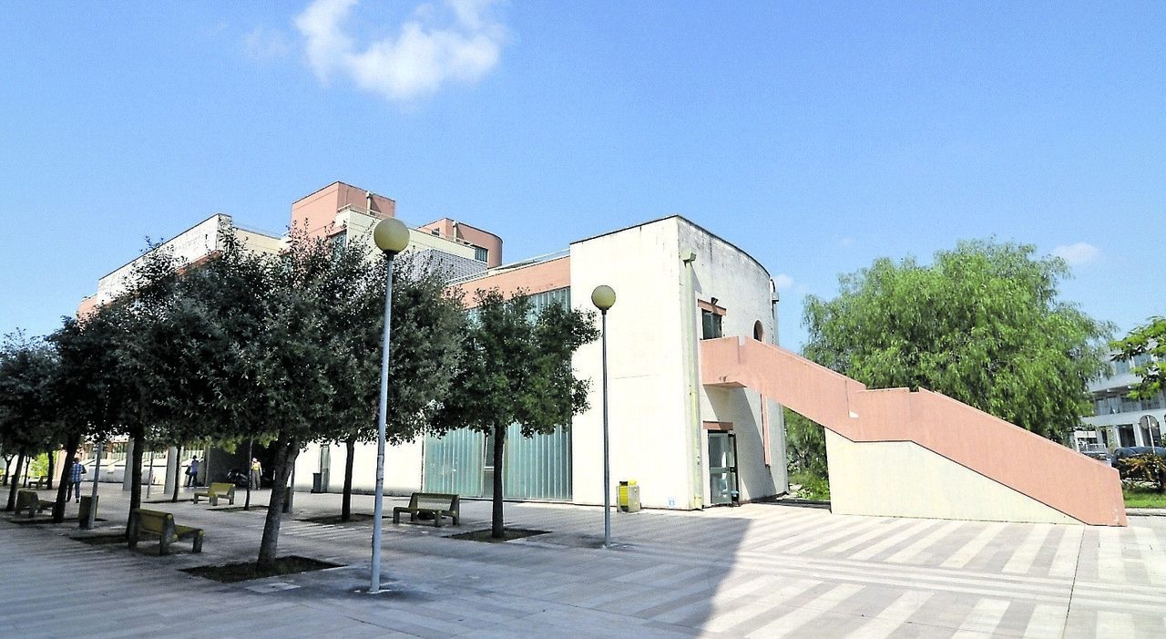 L?odissea degli studenti: «Trasporti fragili e tante lezioni perse». Il report