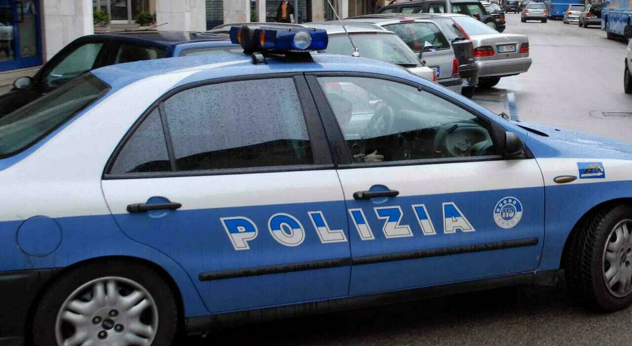 https://statics.cedscdn.it/photos/MED_HIGH/2026/03/03/9394086_03214019_controlli_polizia.jpg