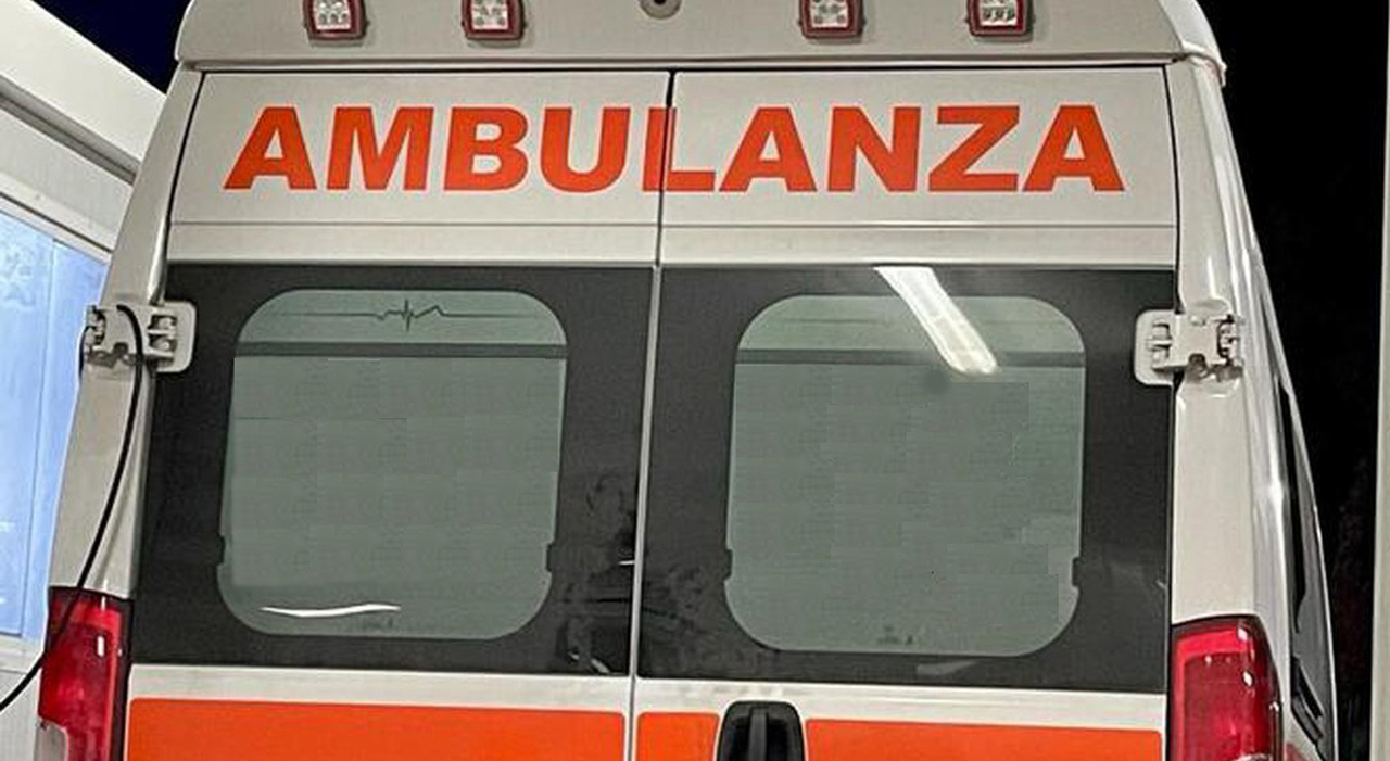Scontro auto moto, 31enne muore dopo un giorno Scontro auto moto, 31enne muore dopo un giorno