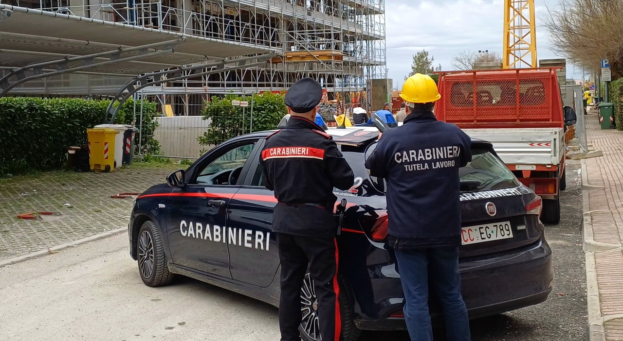 precipita da sei metri d altezza in cantiere e muore sul colpo a 50 anni